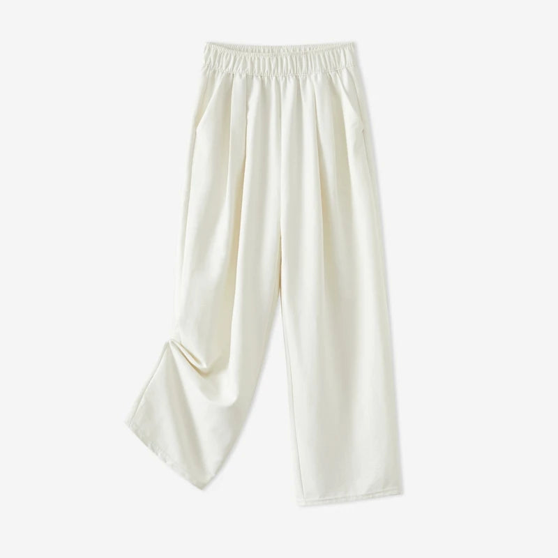 A must-have for women going out: versatile women's pants. Sporty wide-leg casual pants